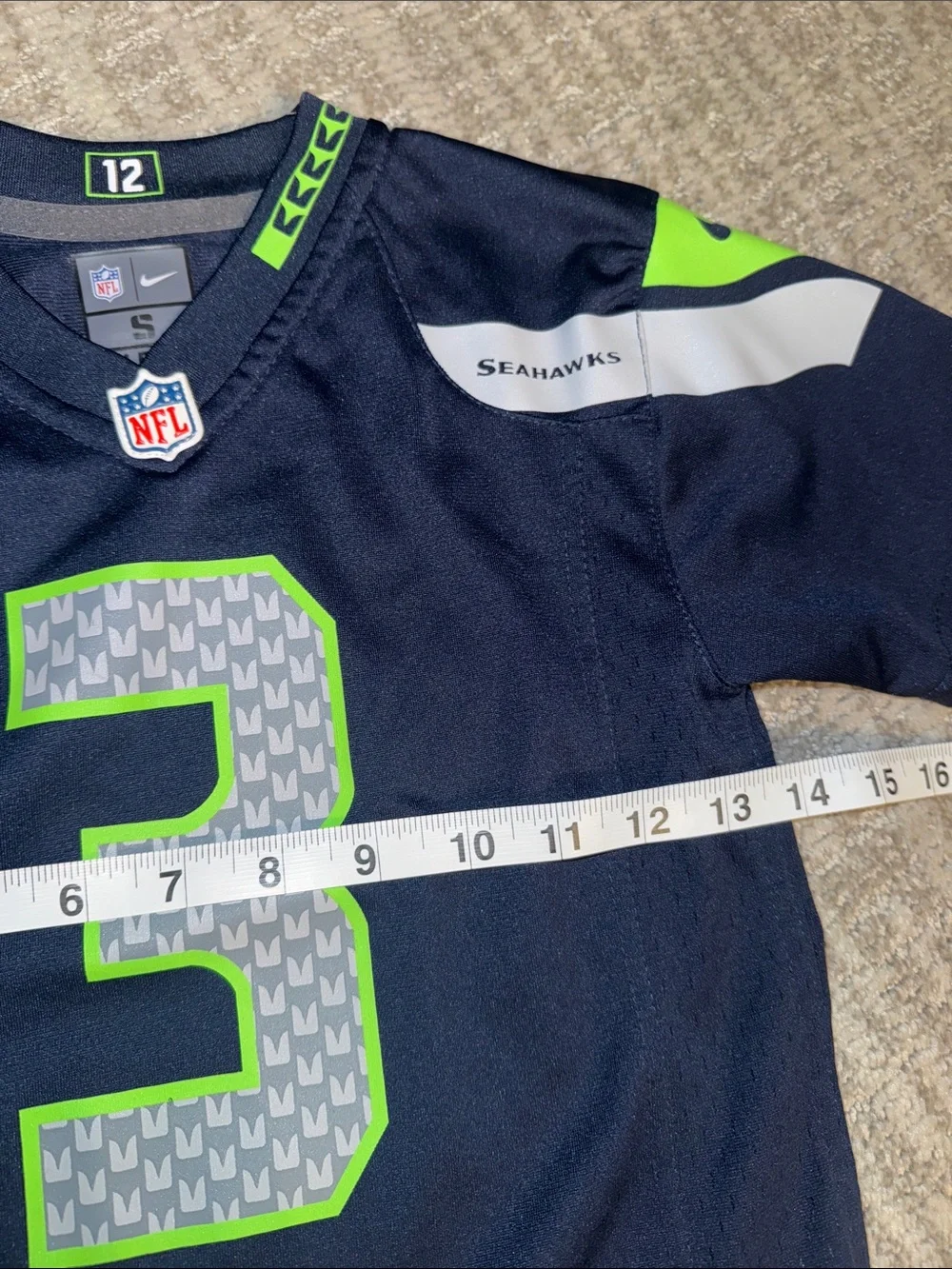 Nike Seattle Seahawks jersey youth small 4 Wilson #3 boys girls navy football